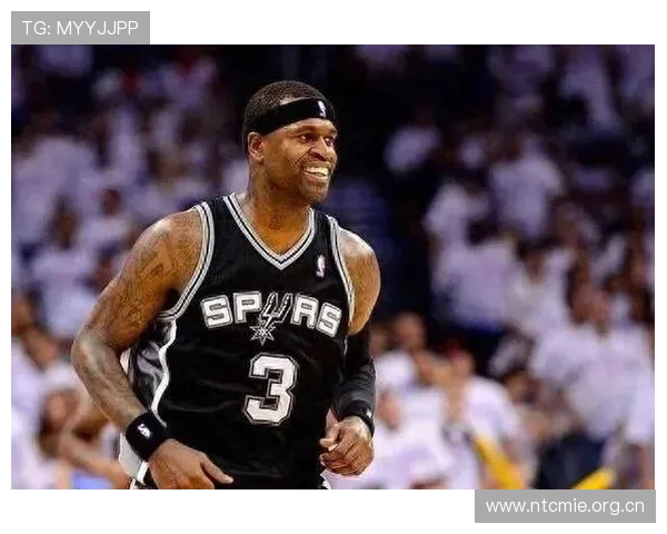 NBA官方晒照为GG杰克逊庆生见证新星21岁篮球征程NBA赛场启航